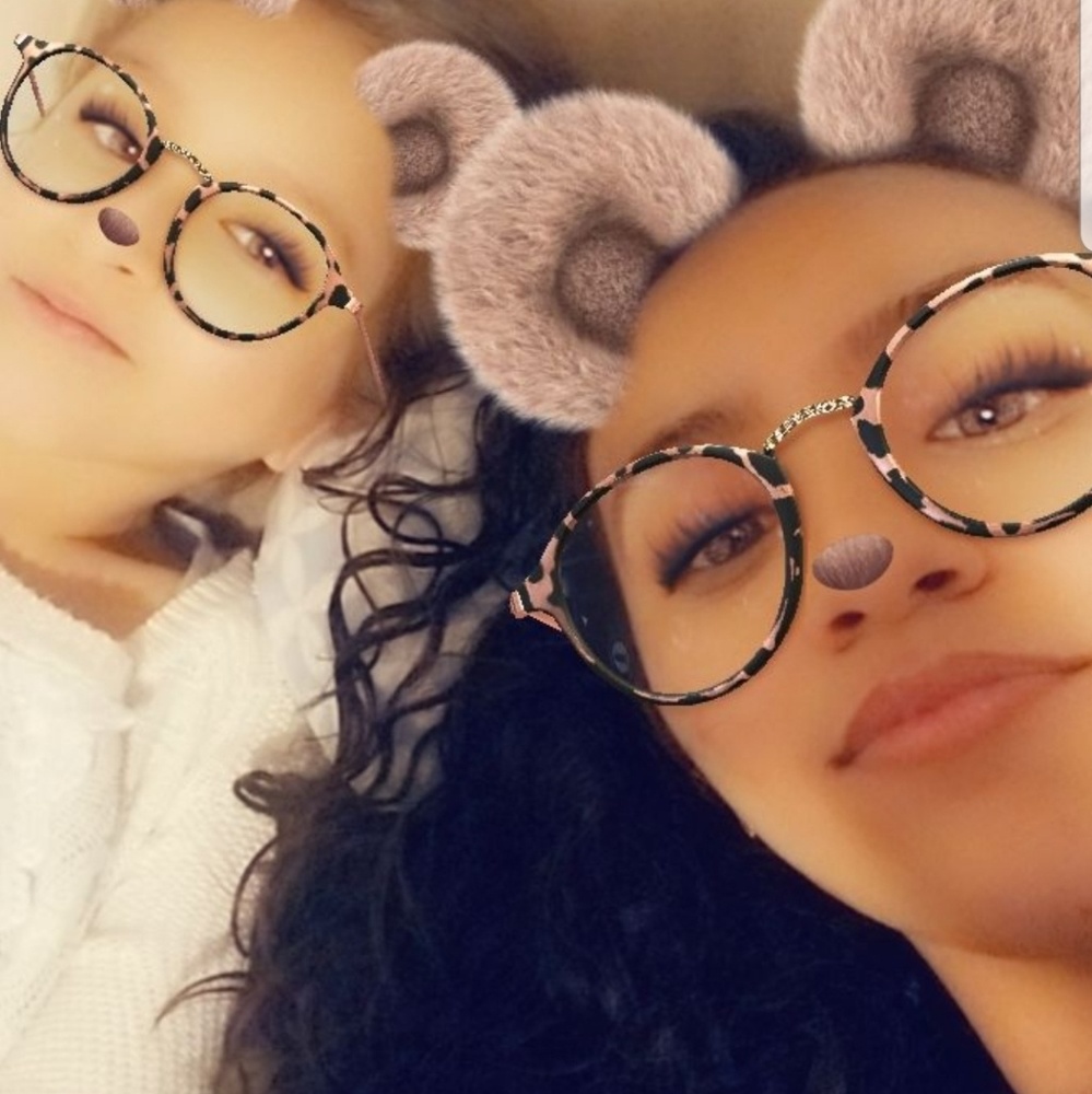 Meet your Posher, Casey